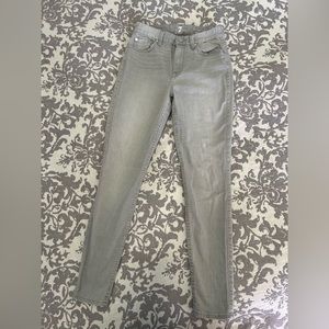 7 for all mankind jeans. Gray High waist skinny Jean. Size 27.